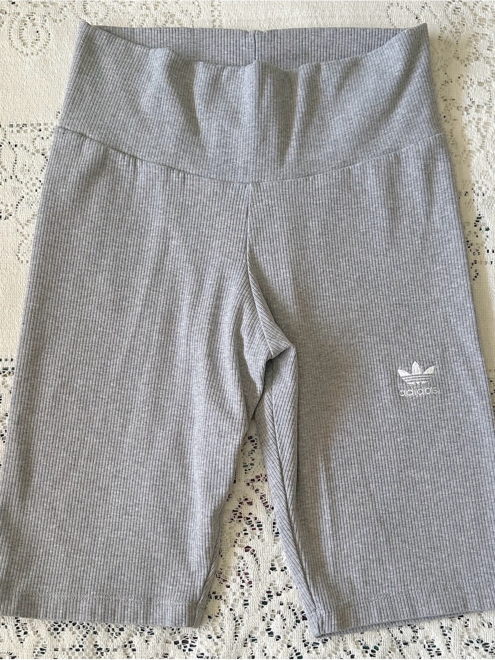 Adidas Originals Bike Short Leggings Size Small Women’s  Adicolor Essentials